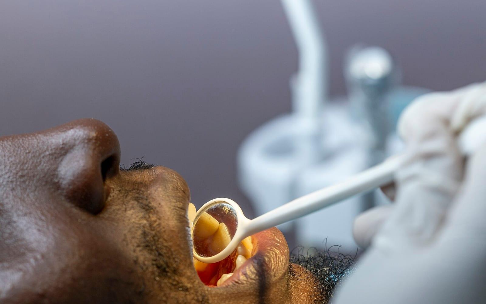 Urgence dentaire à Alger : trouver un dentiste ouvert maintenant, le soir ou le week-end