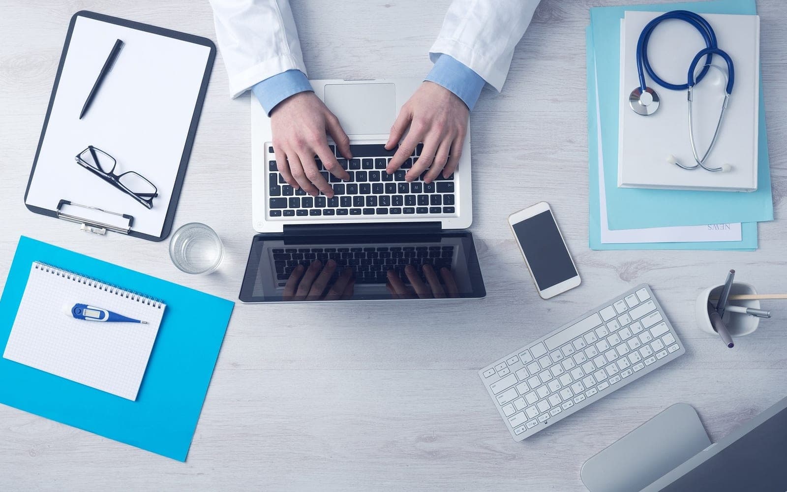 Doctor appointment booking software in Algeria: keep your software, let Yadoct be the front door to your calendar